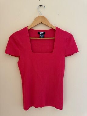 DKNY Square Neck Short Sleeve Top in Fuchsia Sz M